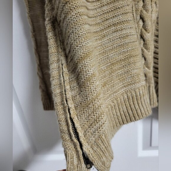 Democracy- Womens,Tan, Cable Knit, Side Zip Sweater -Size L - Picture 5 of 5